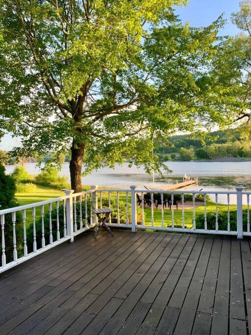 Spacious Lakefront - Remodeled, Views & All Amenities Included Skaneateles Luaran gambar