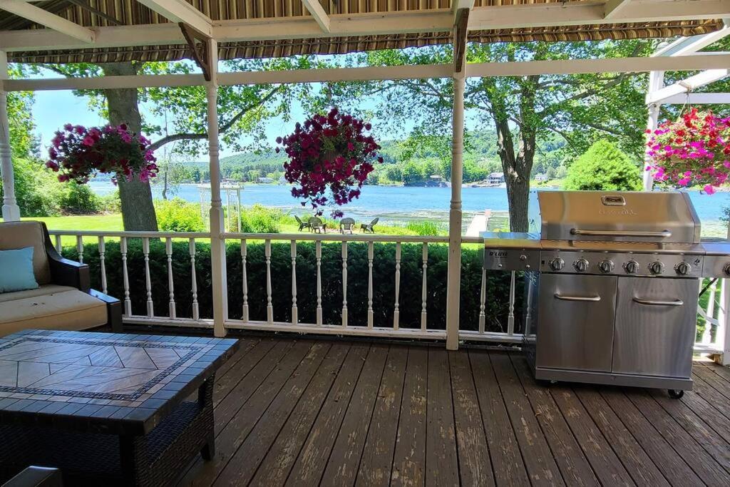 Spacious Lakefront - Remodeled, Views & All Amenities Included Skaneateles Luaran gambar